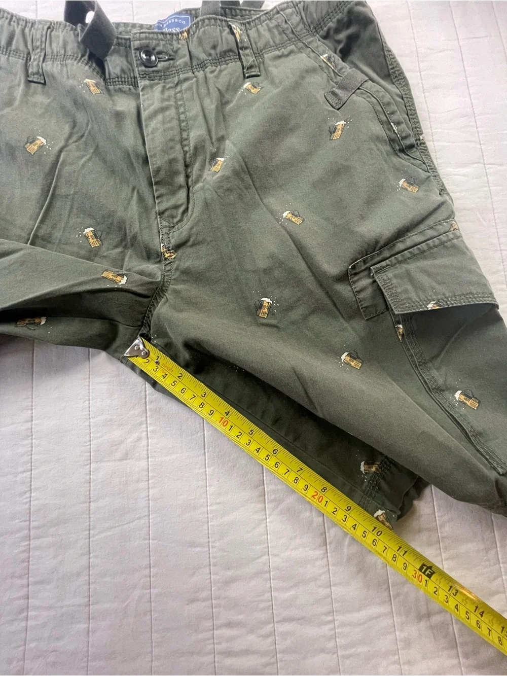 Bass Beer Mug Print Cotton Cargo Shorts 34